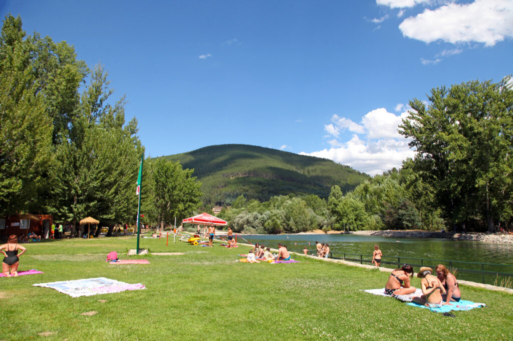 praia fluvial de valhelhas